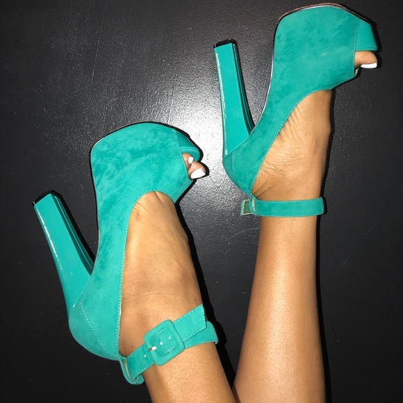 Teal platform peep toe heels ✨ - Picture 2 of 2